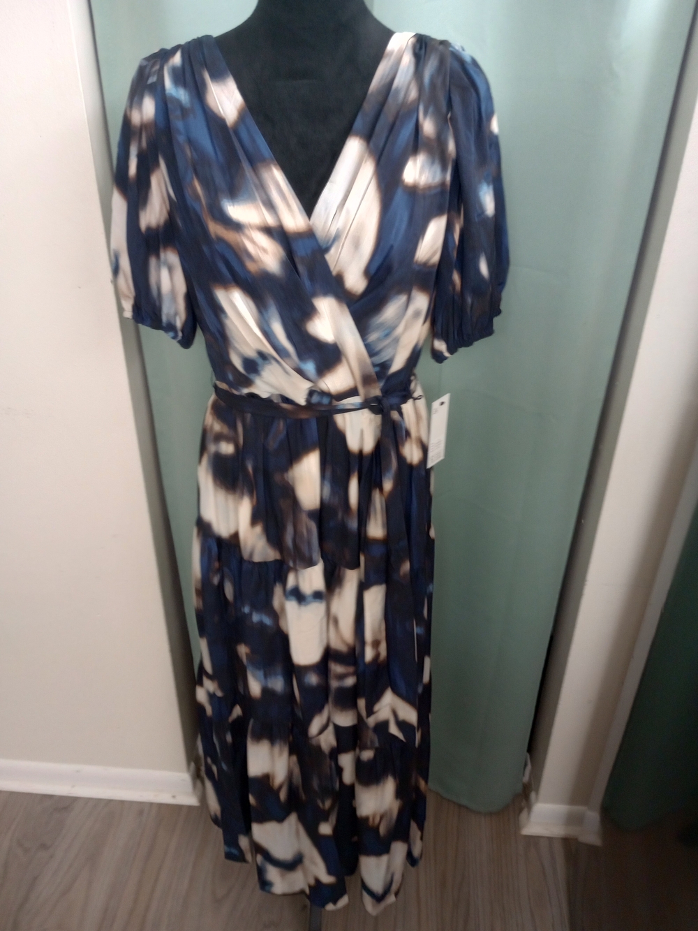 DKNY Flowing Floral Maxi Dress!.